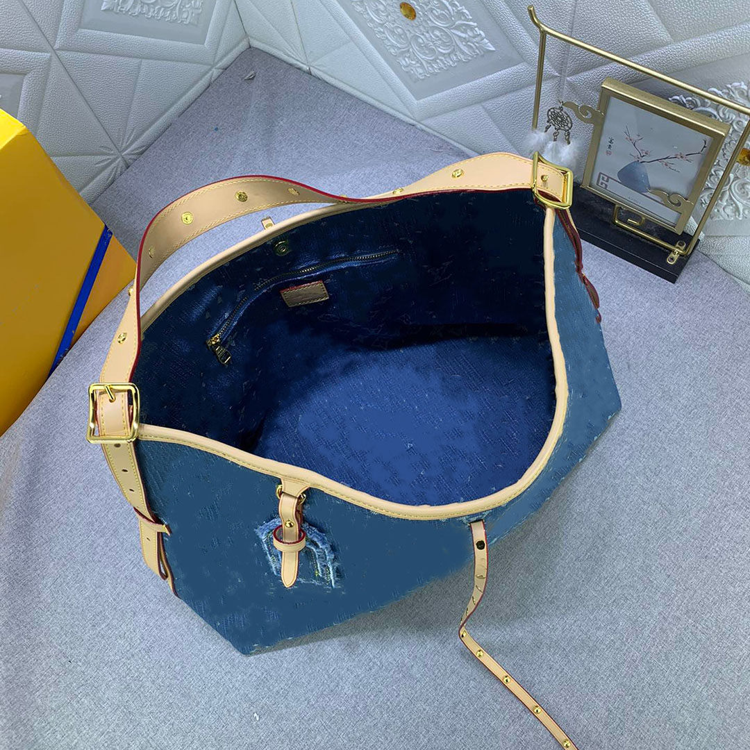Luxury Designer Bag Women's Shopping Bag With Wide Shoulder Strap Handbag Butterfly Frenulum Luxury Versatile Single Shoulder Large Capacity Handbags 46855