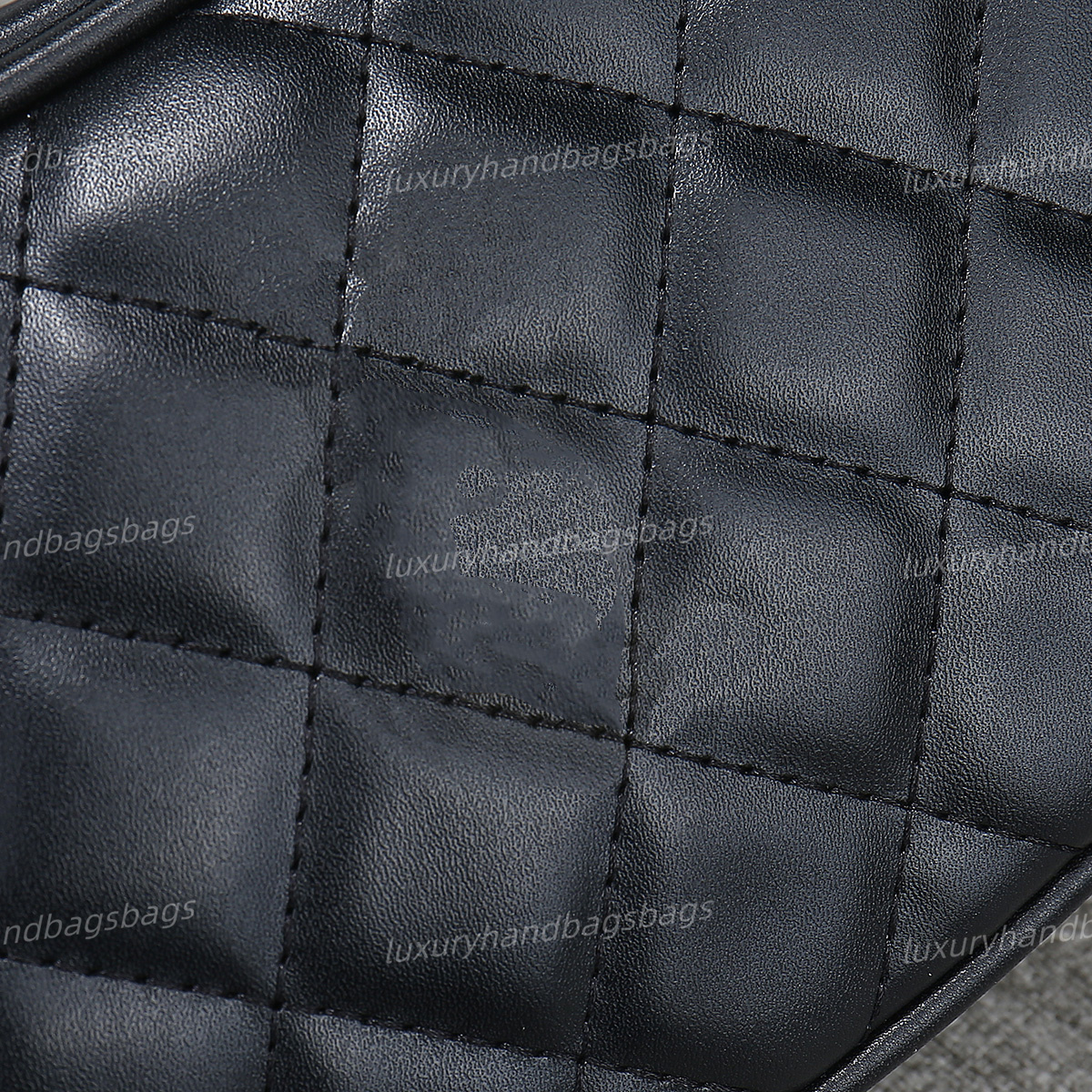 Topp lyxiga blixtlås korsbods -väska designer slingväska svart croissant väskor ren färg menisk väska mode enkla axelväska halvmåne botten handväskor purses ly
