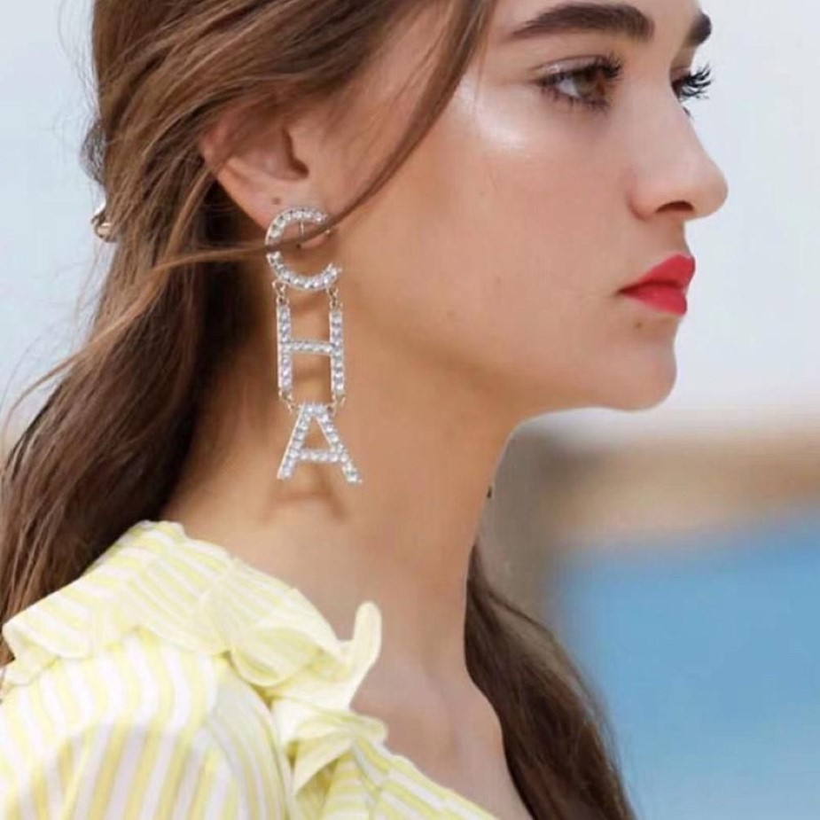 명확한 크리스탈 레터 cha drop drop dangle earrings for women fashion jewelry trendy station 액세서리 전체 chandelier2520