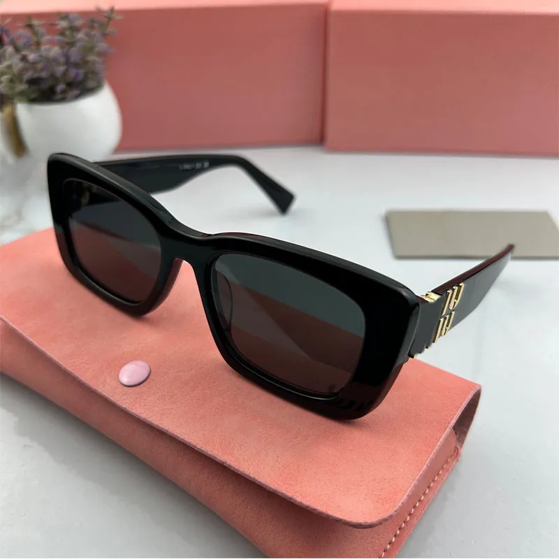 Designer fashionable women Glimpse sunglasses acetate smooth multi-color square frame temple with metal letter niu niu logo SMU07WS leisure vacation driving