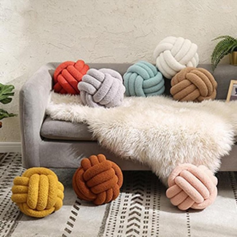 Pillow Birthday Gift Eco-friendly Hand-woven Knotted Ball Lamb Velvet Sofa For Bathroom171V