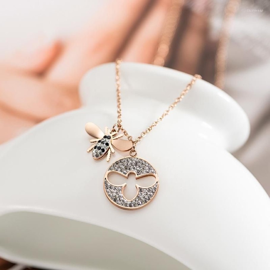 Pendant Necklaces 2022 Fashion Jewelry Simple Titanium Steel Bee Necklace Female Crystal From Swarovskis Fine For Women As Sweet G256v