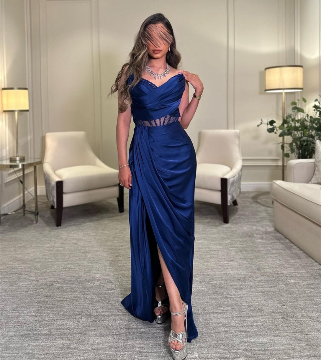 Elegant Long Peacock Blue V-Neck Crepe Evening Dresses With Slit Mermaid Beaded Floor Length Sweep Train Formal Prom Party Gown Robe de soiree for Women