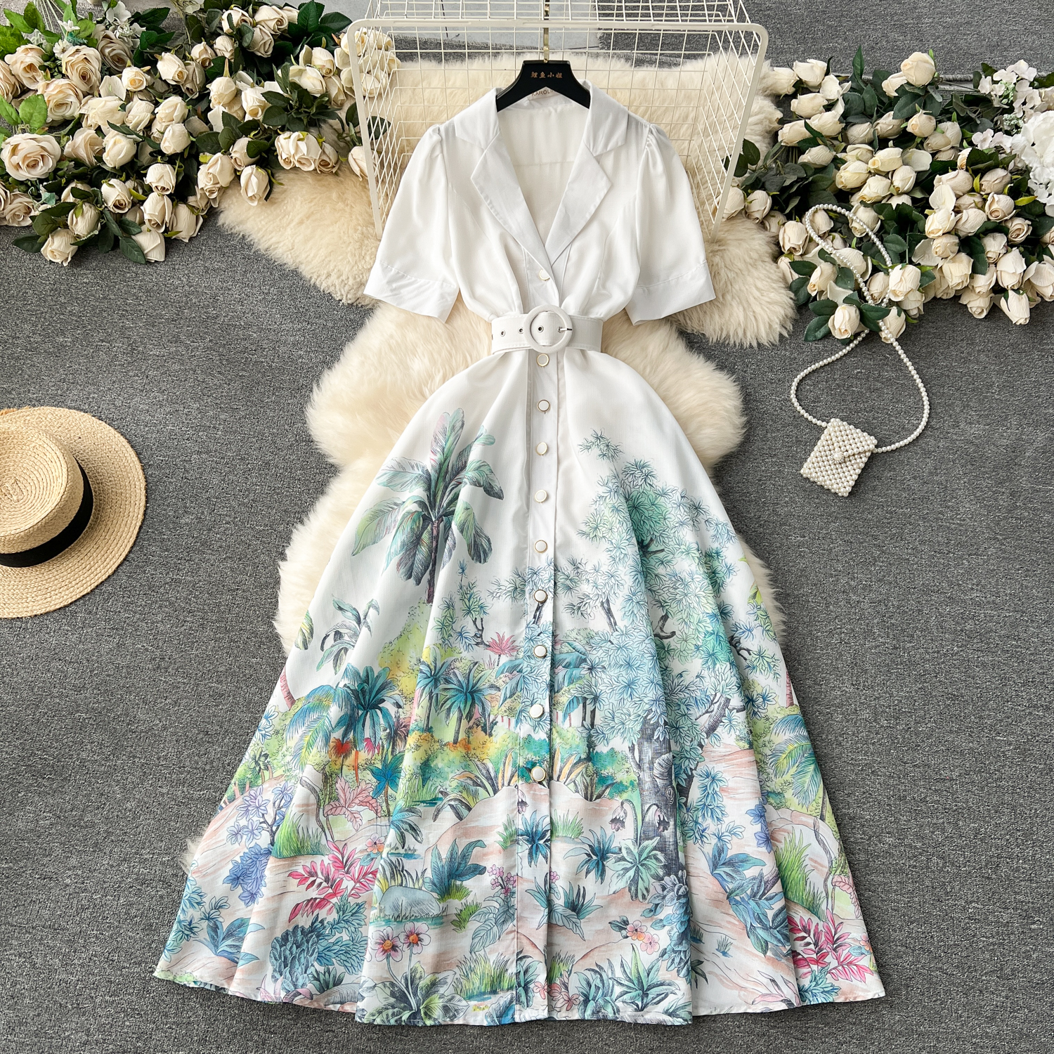 Grundläggande casual kvinnliga klänningar Summer Runway Beach Dress Women's hacked krage Kort ärm Single Breasted Floral Print Belt Long Boho Party Vestidos 2024