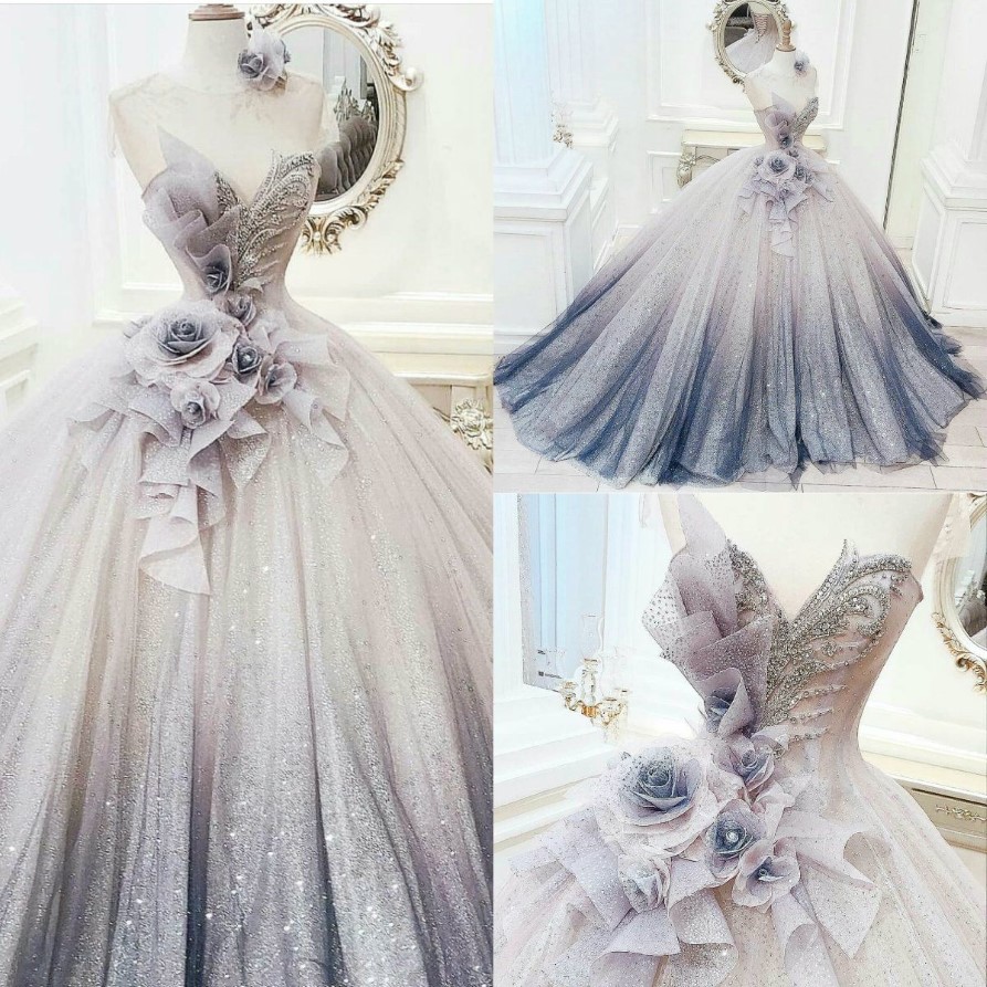 Fairy Ball Gown Prom Dresses Sheer Jewel Neck Handgjorda blommor Kvällsklänning Beaded Arabiska festklänningar Formella Robes327i