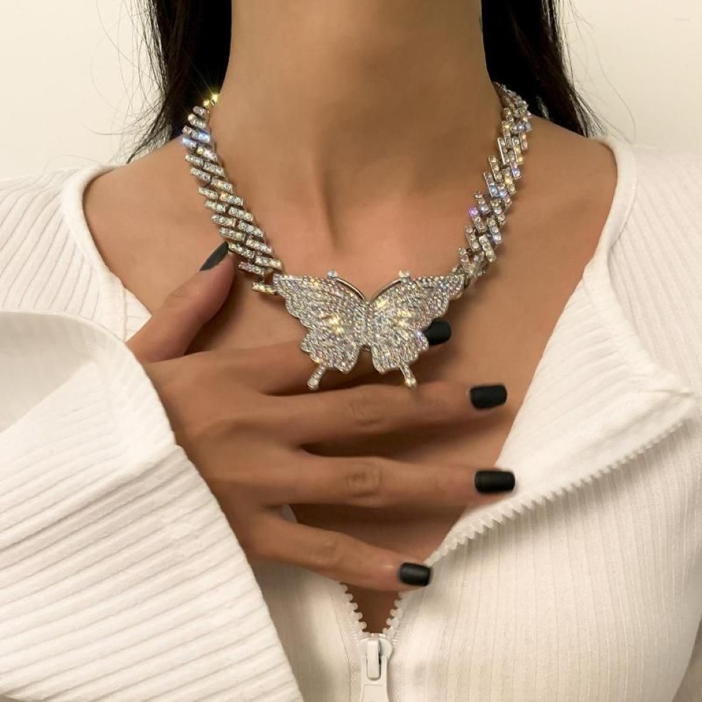 Choker Fashion Retro Micro-inlaid Ladies Necklace Temperament Full Diamond Big Butterfly Cuban Buckle Female Neck Accessories177i