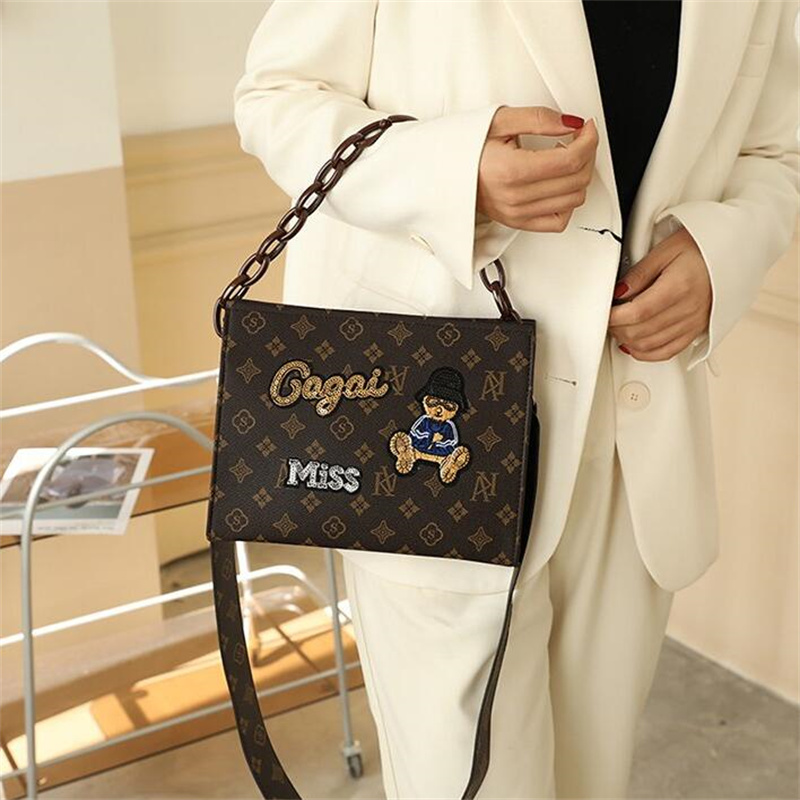 2024 Luxury Chain Designers Bolsas Mulheres Bolsa Moda Ombro PU Bolsas De Couro Carteira Cruz Corpo Embreagem Planície Lady Totes Zipper Hasp Envelope Bolsa Bolsa