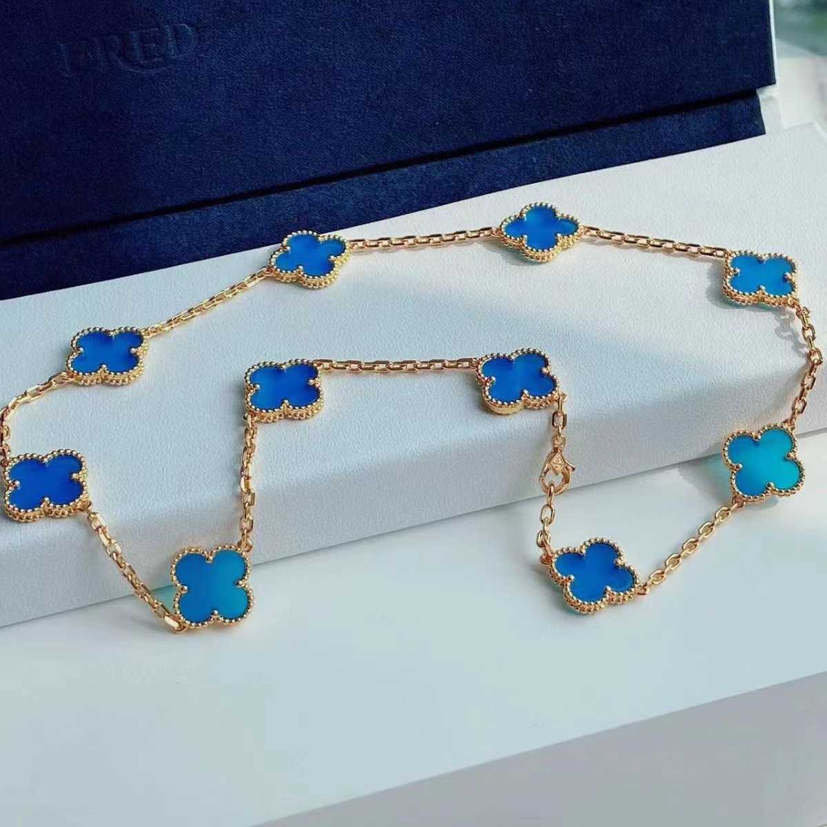 Designer Necklace VanCF Necklace Luxury Diamond Agate 18k Gold Flowers Four Leaf Grass Necklace Womens Fashion Light Luxury V Gold Thick Rose Gold Blue Jade Sense