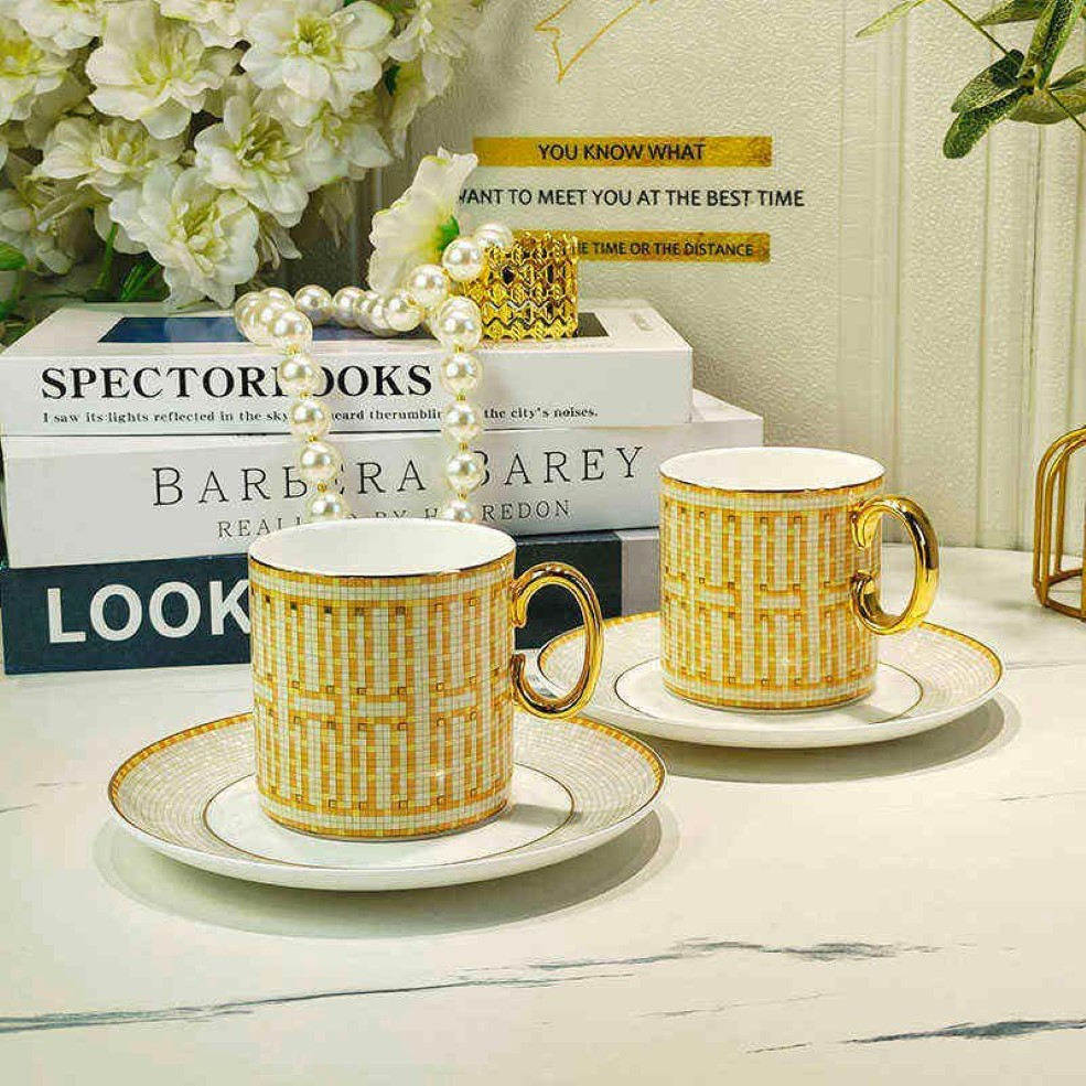 2022 New Style Luxury Mosaic Coffee Cup and Saucer Gold Handel Ceramic Cappuccino 애프터눈 티컵 커피 머그 세트 Y300F