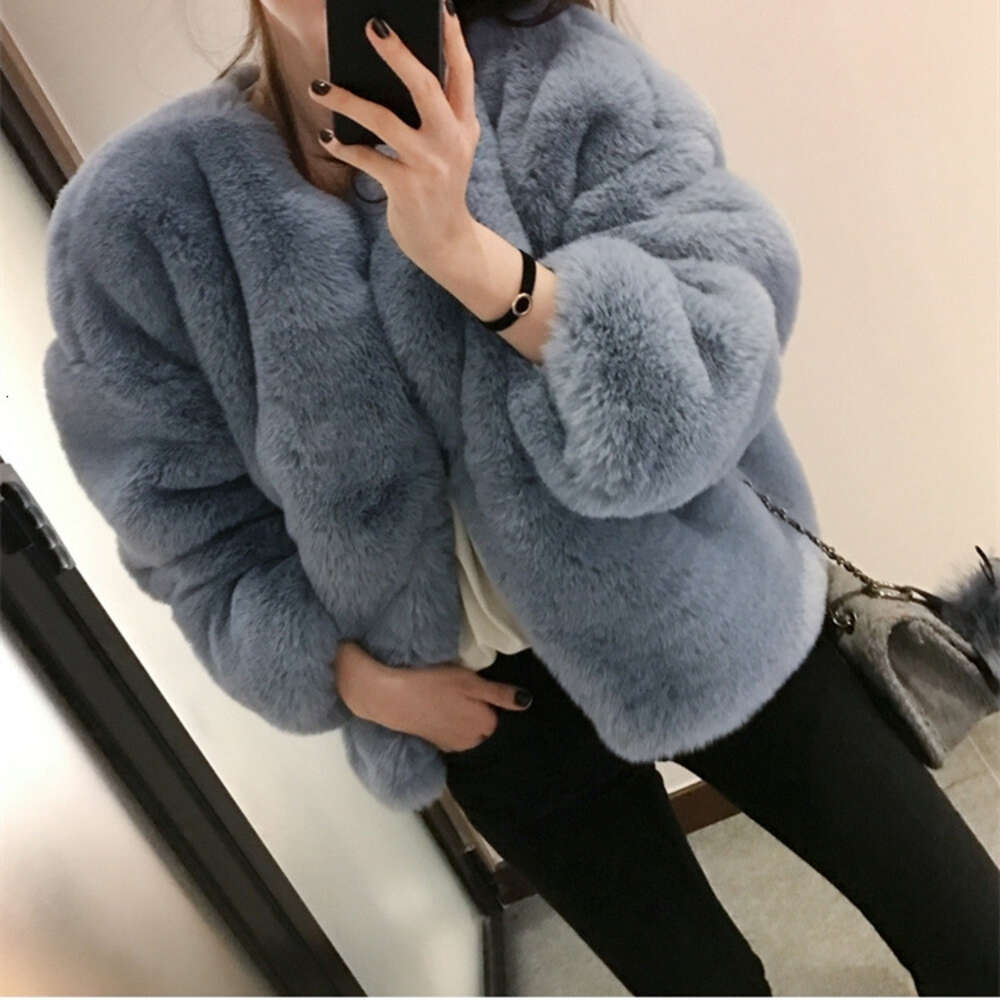 Versione coreana finta 2023 pelliccia di volpe erba corta da donna, soffice cappotto sciolto alla moda, lungo cappotto di peluche l'autunno e l'inverno 7414