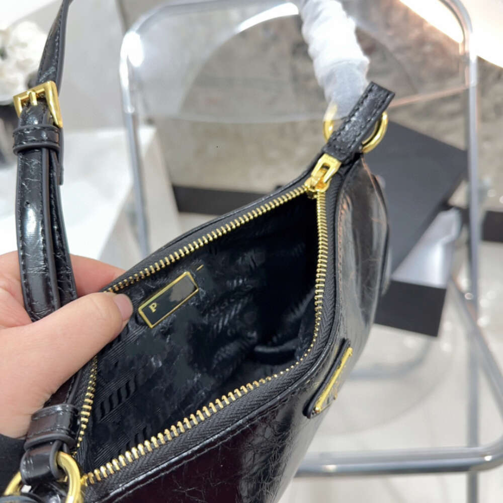 Дизайнерская сумка с зеркальной ручкой, треугольная этикетка, модная кожаная сумка с черным маслом и воском, женская сумка, тканые кожаные сумки Venetas 240311