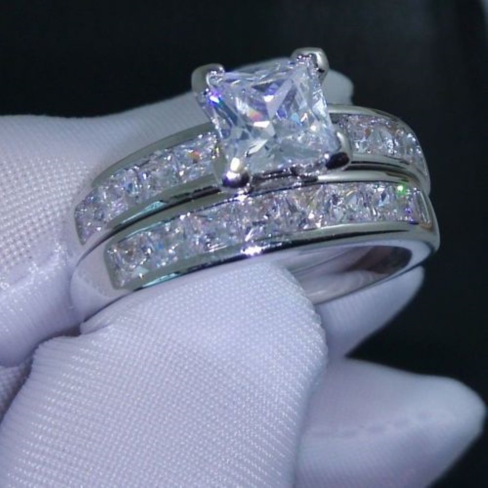 Taille de luxe 5 6 7 8 9 10 Bijoux 10kt or blanc rempli Topaze Princesse coupe diamant simulé Bague de mariage ensemble cadeau avec boîte255p