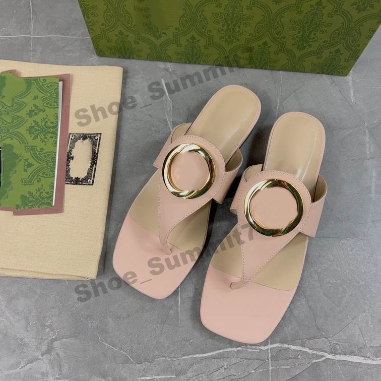 Sandales de créateurs 2024 Nouveau 10A Qualité Femmes Pantoufles Femmes Interlocking Gthong Sandal Femmes Blondle Thong Sandal avec double taille 35-40 avec boîte sac à poussière