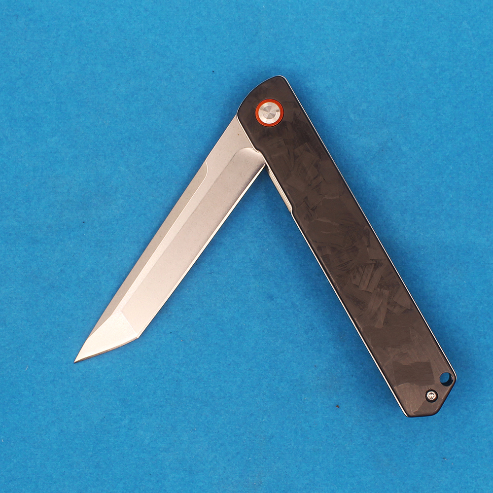 M3052 Flipper Couteau pliant D2 Stone Wash Tanto Point Blade CNC en fibre de carbone avec poignée en tôle d'acier Rondelle à roulement à billes Couteaux de poche EDC extérieurs