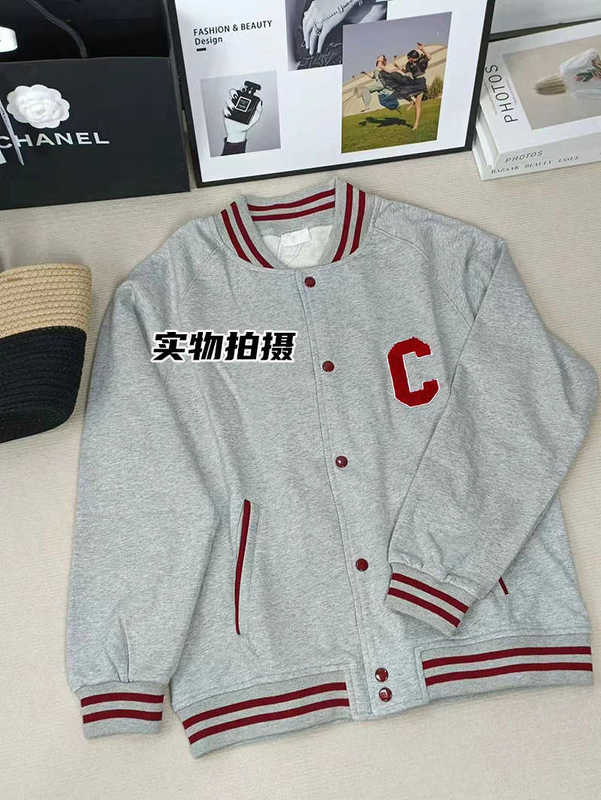 Women's Jackets designer CE Home's 23 Autumn/Winter New Men's and Same Style Cardigan Sweater Baseball Suit Red C Letter Back Width YJS5