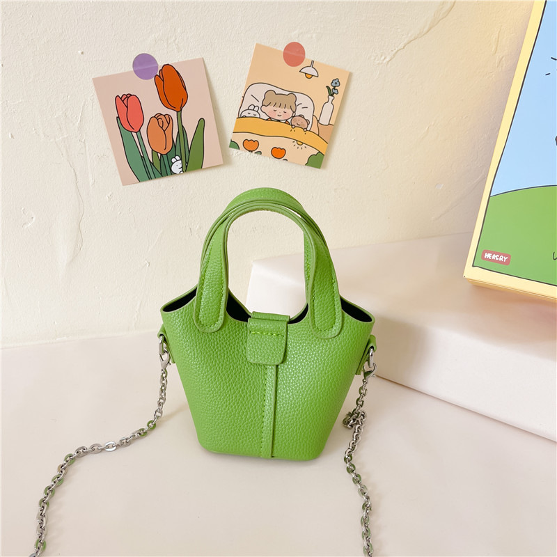 Moda Bambini borse a secchiello bambini colore caramella borsa a tracolla in pelle PU ragazze catena di metalli spalla singola Cestino di verdure Z7089