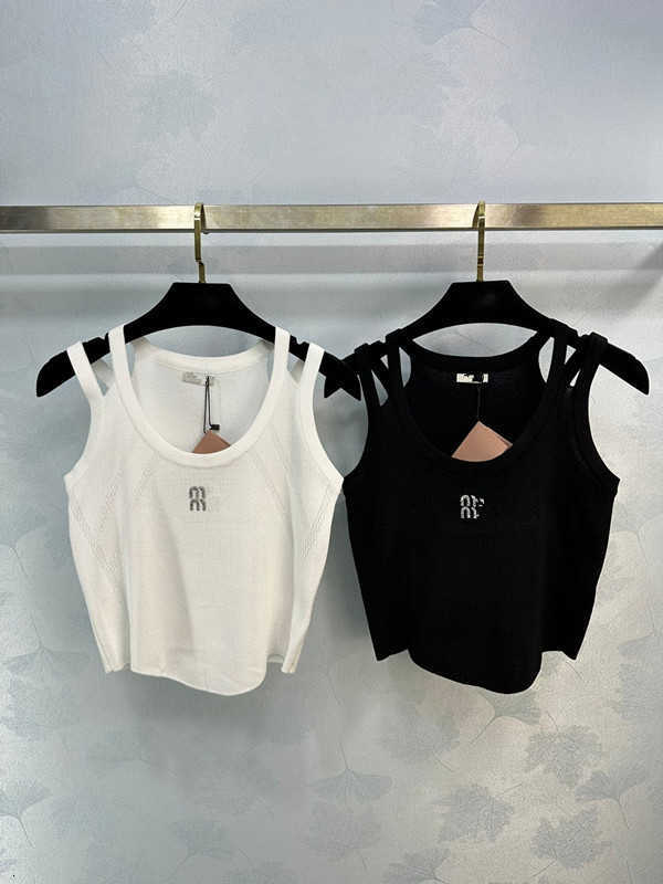 Kadın Tankları Camis Designer İlkbahar ve Yaz Yeni Nanyou Miu Yaşını Azaltan tatlı kız tarzı zayıflama eklemesi çok yönlü minimalist örgü yelek av19