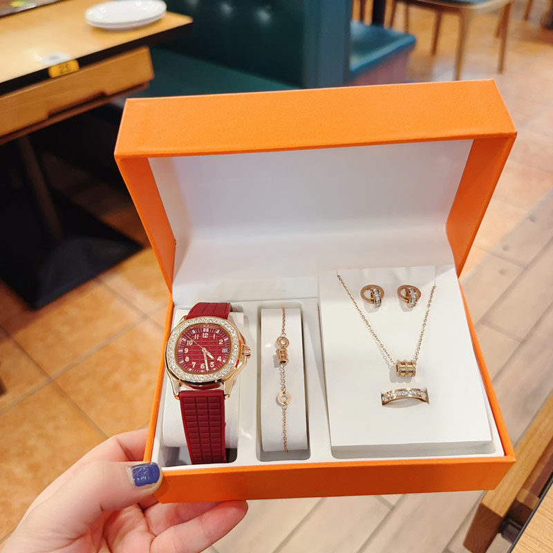 Senhora de luxo 5 conjuntos relógio colar pulseira brinco anel com caixa de presente pulseira de borracha designer relógios mulheres relógios de pulso para senhoras natal dia dos namorados presente