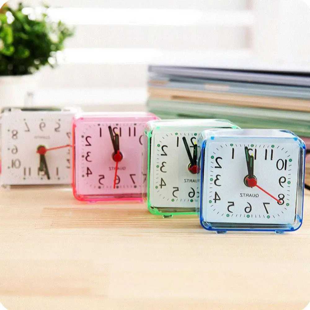 Andra klockor tillbehör Portable Square Liten Alarm Clock Travel Quartz Pip Klocka Fashion Bedroom Bedside Alarm Clock Multifunktion Kök Gadgetsl2403