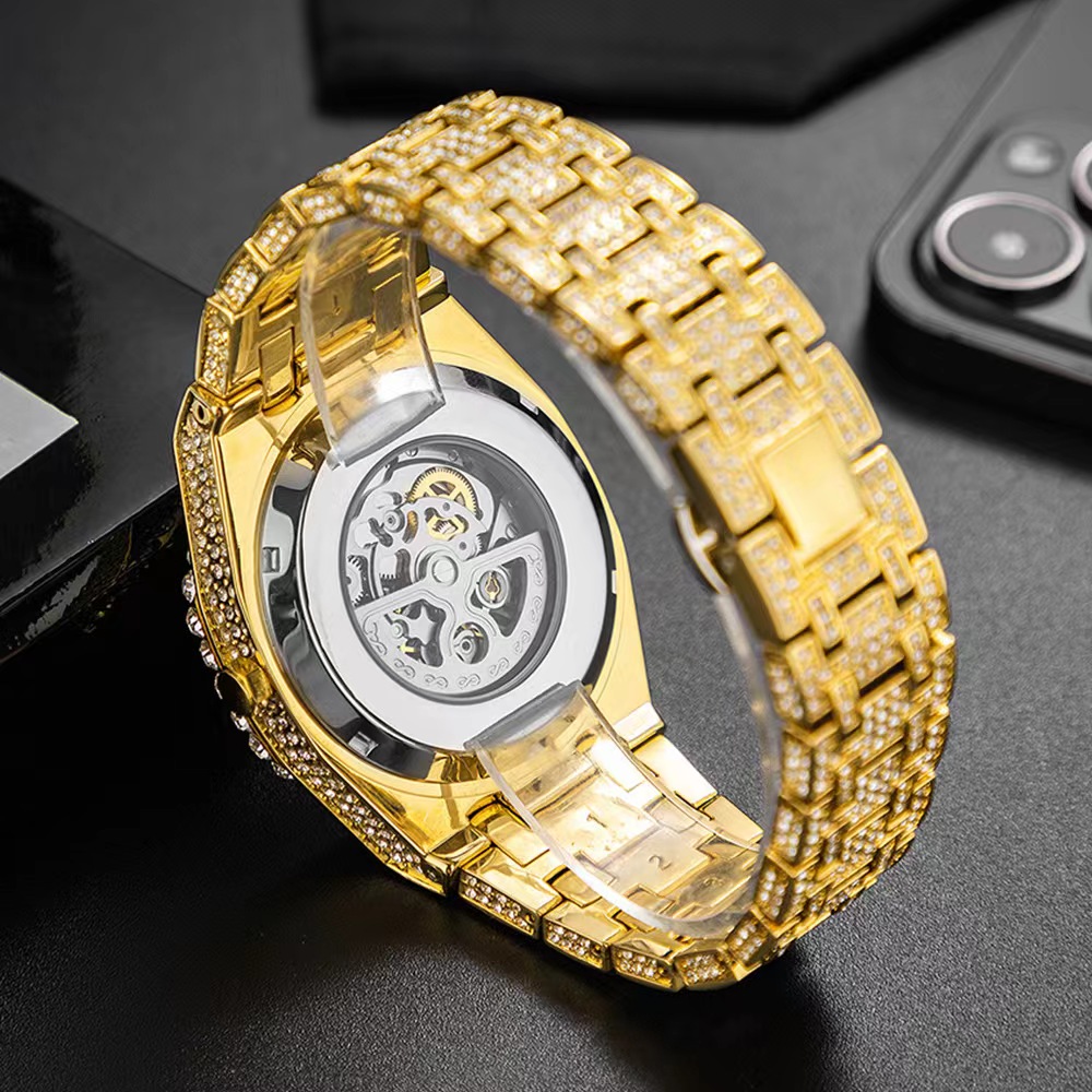 2024 새로운 고급스러운 모산 다이아몬드 시계 최신 고유 한 스파클링 된 Mens 고급 손목 시계 VVS Clarity가있는 자연 스파클링 라운드 화려한 컷 다이아몬드
