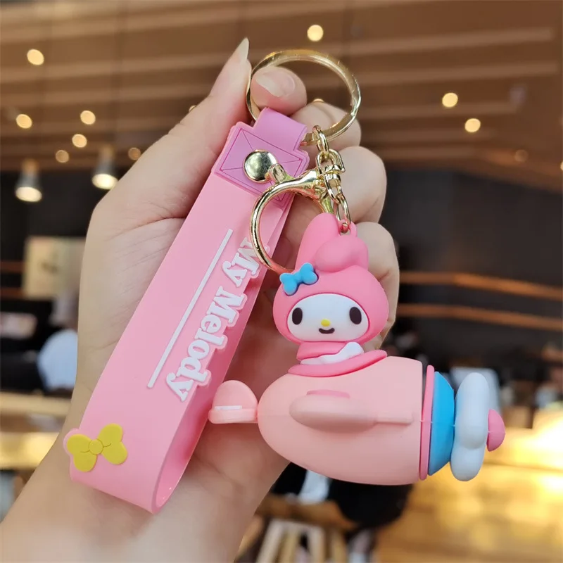 Partihandel Fashion Cute Plush Keychain PVC Kuromi Roterande flygplan Keychain Cinnamoroll Car Keyring Dolls Toys Bag Ryggsäck Pendants gåvor