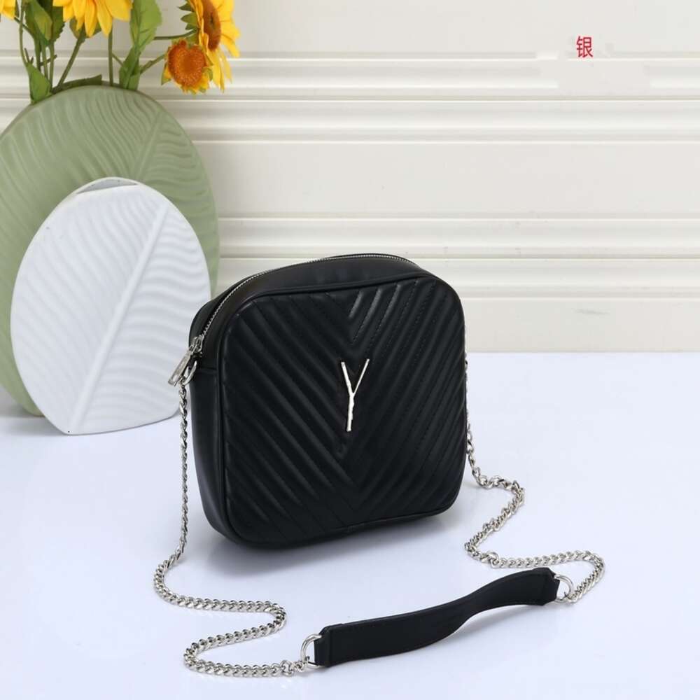 Stylish Handbags From Top Designers Yang Ys Lingge Camera Bag Fort Embroidered Single Shoulder Diagonal Straddle Tassel Orderable Womens Bag