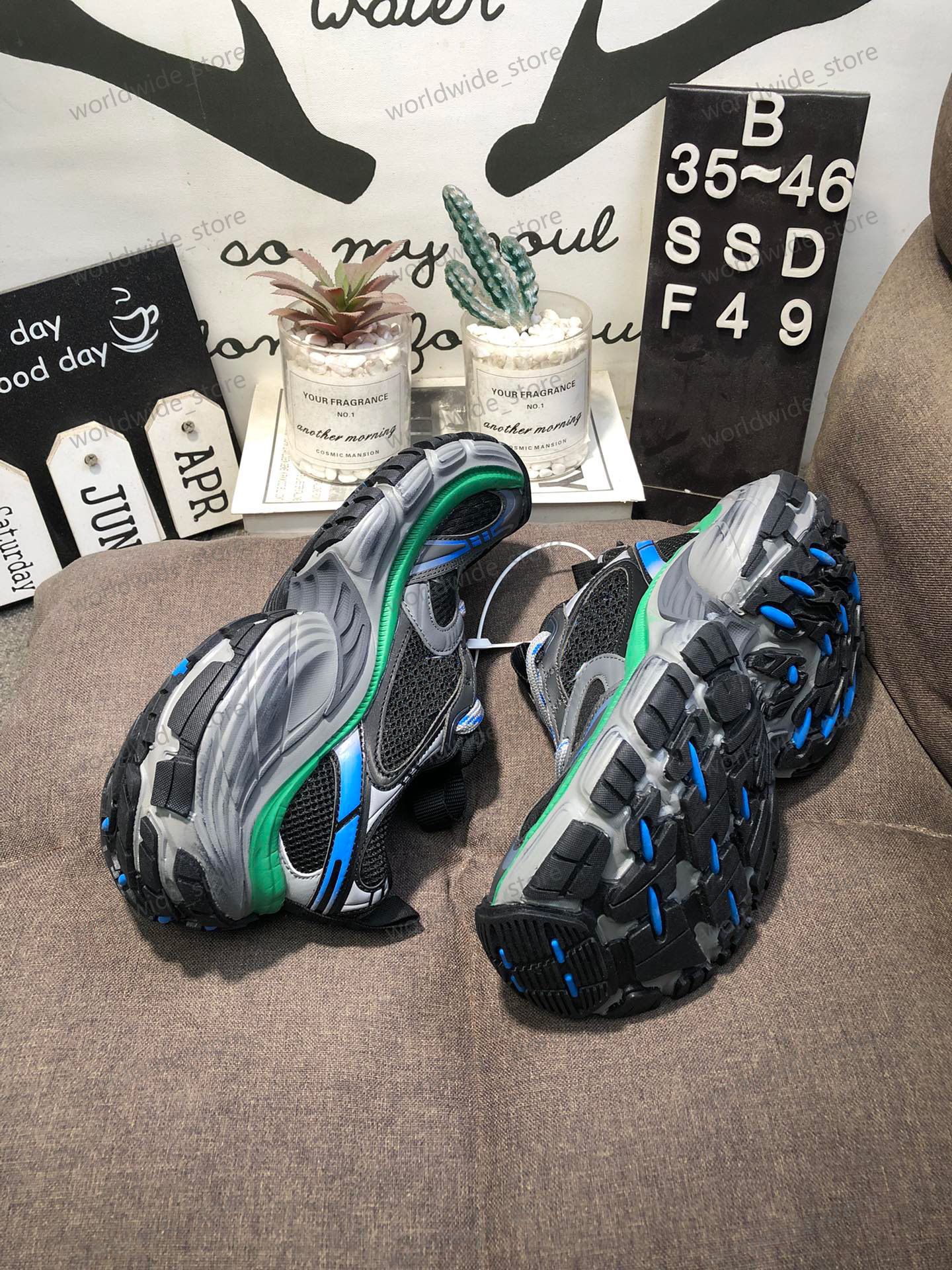 Designer shoes track 10xl running shoes casual balenciaitess 12th generation 10xl boat sports shoes most popular track black grey blue green paris speed table