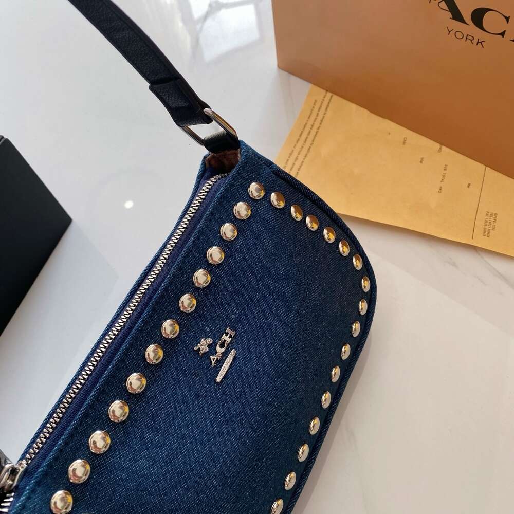 Borse firmate all'ingrosso a buon mercato Nuova borsa con rivetto ascellare Wtern e piccola spalla hobo Denim blu stile versatile Kou Phone Batch