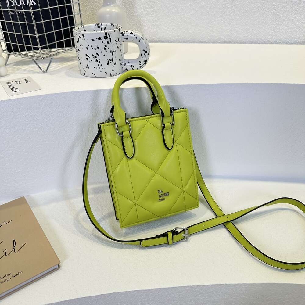 Cheap Wholesale Designer Handbags High Quality Handheld Small Bag for Womens New Grid Square Versatile Straddle Phone