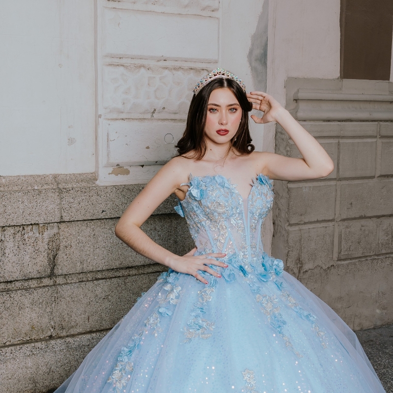 Himmelblå glänsande bollklänning quinceanera klänningar från axel älskling tyll 3d blommor applikationer korsett vestidos de 15