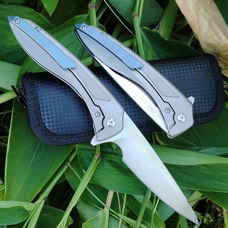 High Quality A5026 High End Flipper Knife M390 Satin Blade CNC TC4 Titanium Alloy Handle Ball Bearing Outdoor Camping Hiking Fishing EDC Pocket Knives