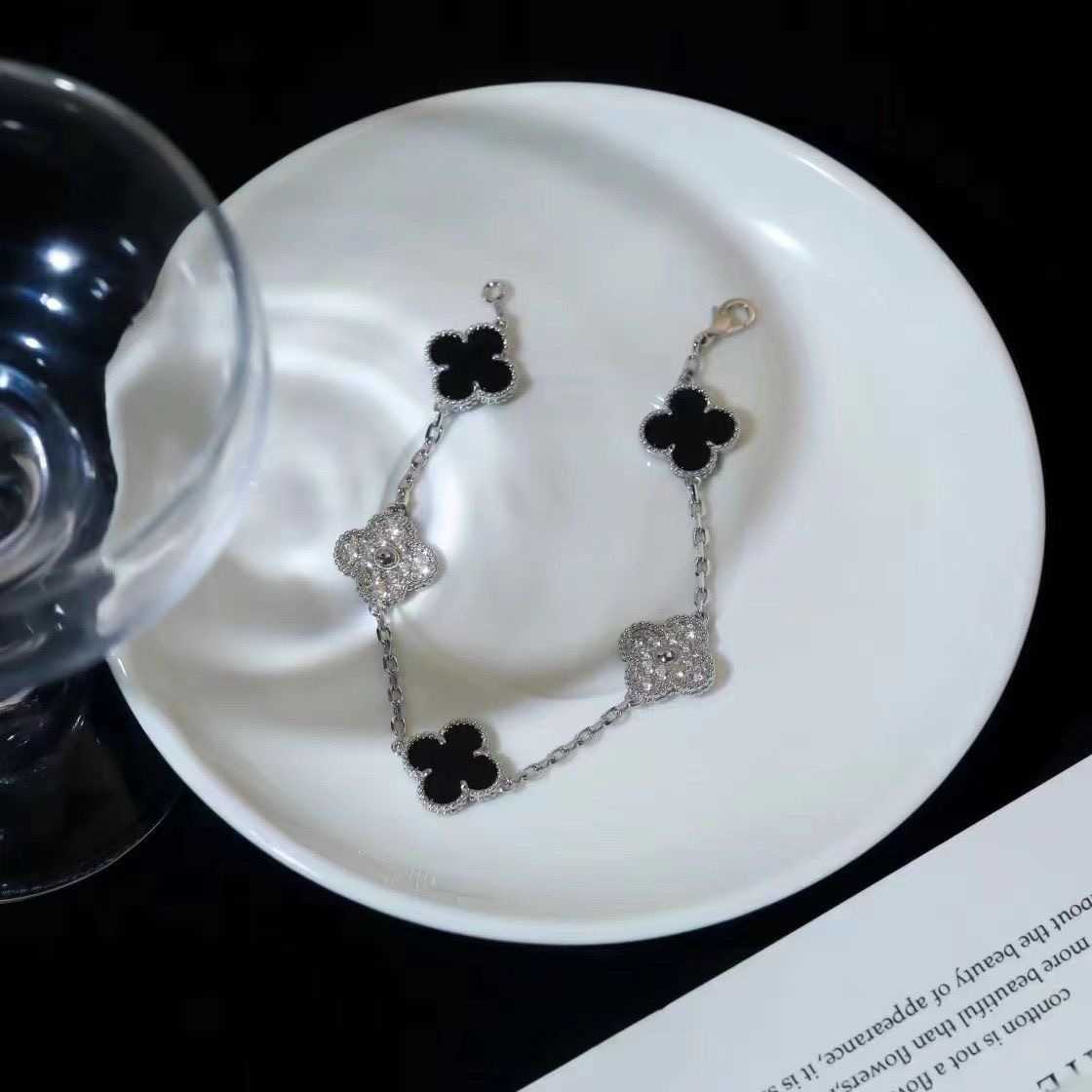 van clover Panda Flower Hoge versie V Goud dik vergulde 18K armband voor dames lichte luxe mode cleefies