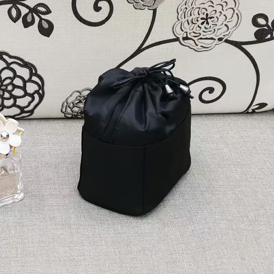 Ny modesträng svart smink väska klassisk svart färg hög kapacitet kosmetisk fodral vintage party makeup arrangör väska koppling väska270r