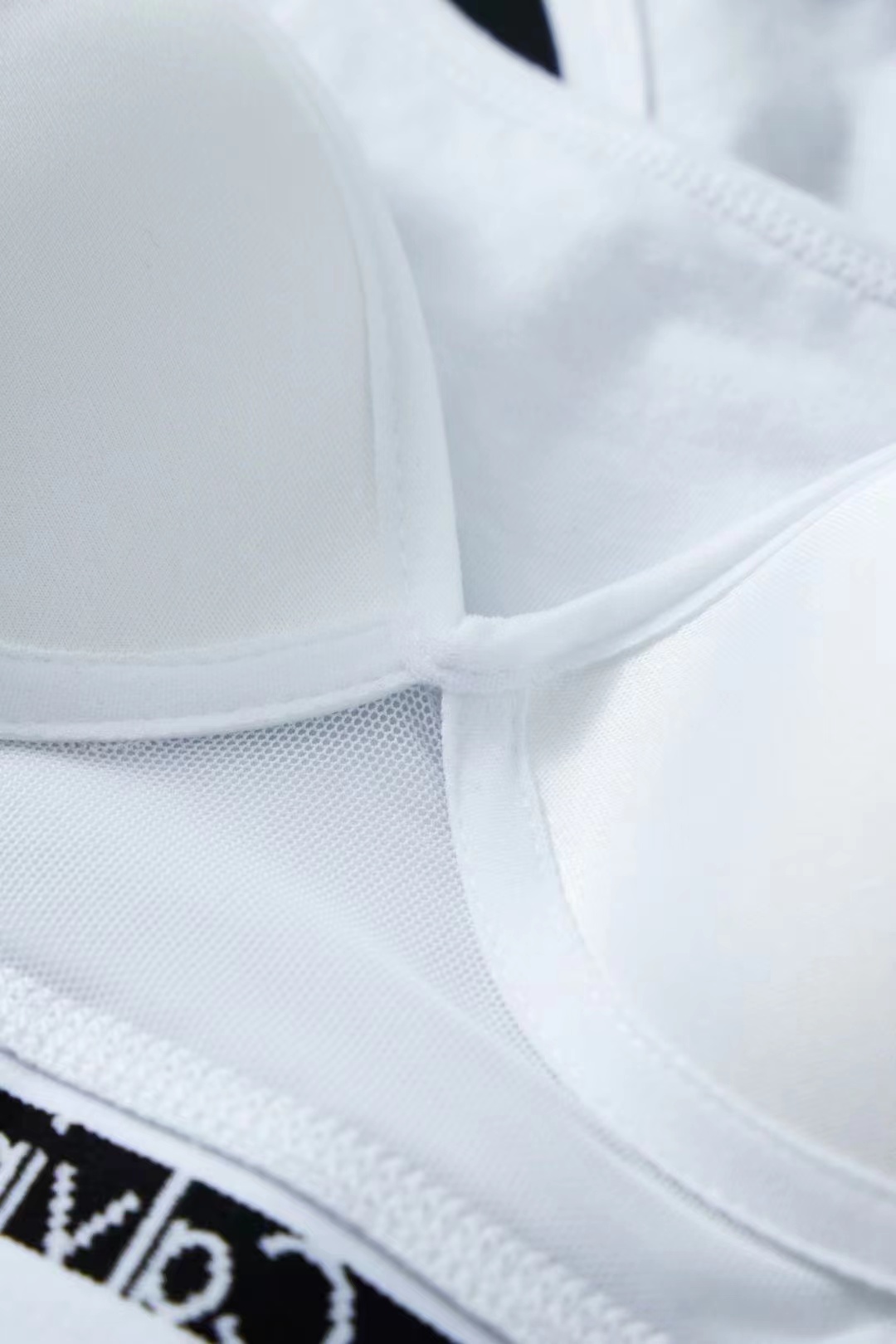 Vrouwen zonder beugel U-kraag lichte sportbeha vest ondergoed set mode-explosie vier seizoenen kunnen 7 optioneel dragen