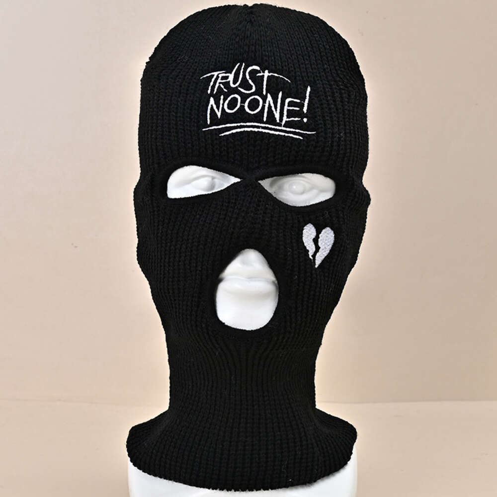 Hip Hop Sticke Warm Mask Head Cover Personlig tre hål broderad Baotou Cold Riding Windproof Hat 629649