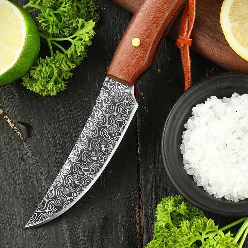 Noża polowań na kemping Damascus Design Knife stał stal nierdzewna ostrz na zewnątrz grillowy grillowany mięso Slawer Survival z skórzaną obudową 240315