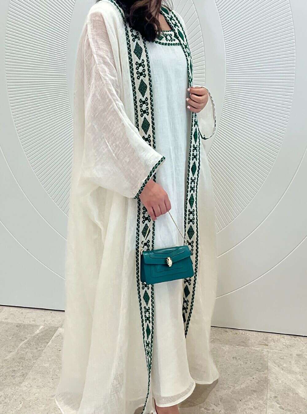 Abito musulmano Ramadan Gurban Dubai Set arabo a due pezzi Medio Oriente Turchia Scollo a barchetta Elegante ricamo Moda Abaya Abbigliamento