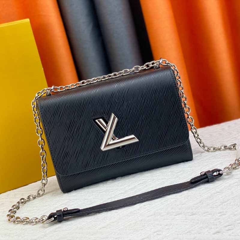 Designer crossbody bag with Chain Woman Twist Tote bags eather small square Designers bag Metal long V shaped buckle Simple fashion very nice gitt purse 23CM