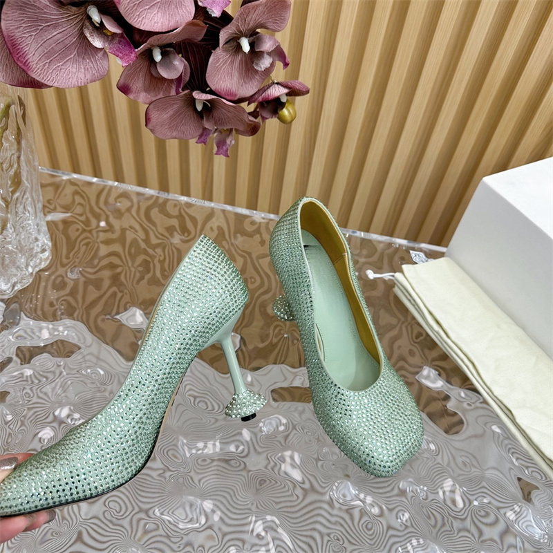 Diamond pumps Women`s high quality designer shoes fashion shiny Rhinestone leather high heels sandals luxury show party dress shoes Multi color large 35-41