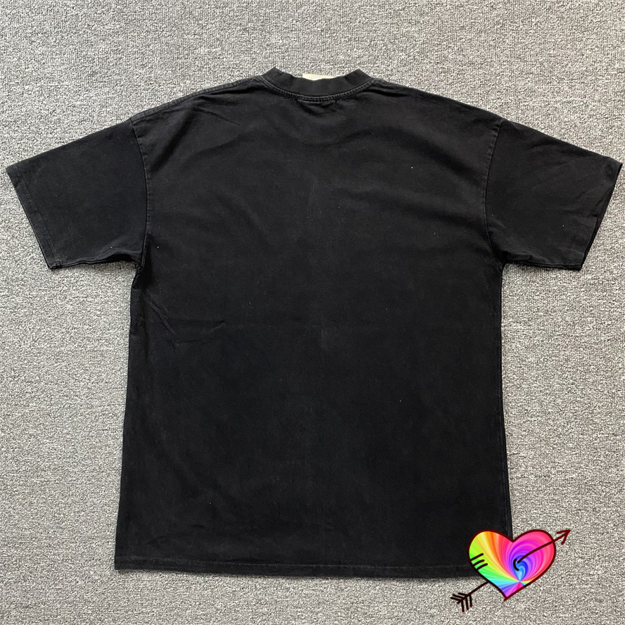 2024ss Camiseta negra vintage para hombres y mujeres Camiseta estampada Tops de gran tamaño Camisetas de manga corta lavadas