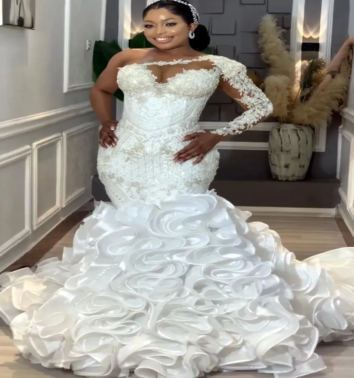 Arabic Aso Ebi Plus Size Mermaid White Wedding Dress For Bride 2024 White One Shoulder Lace Beaded Tiers Organza Bridal Gowns Dresses