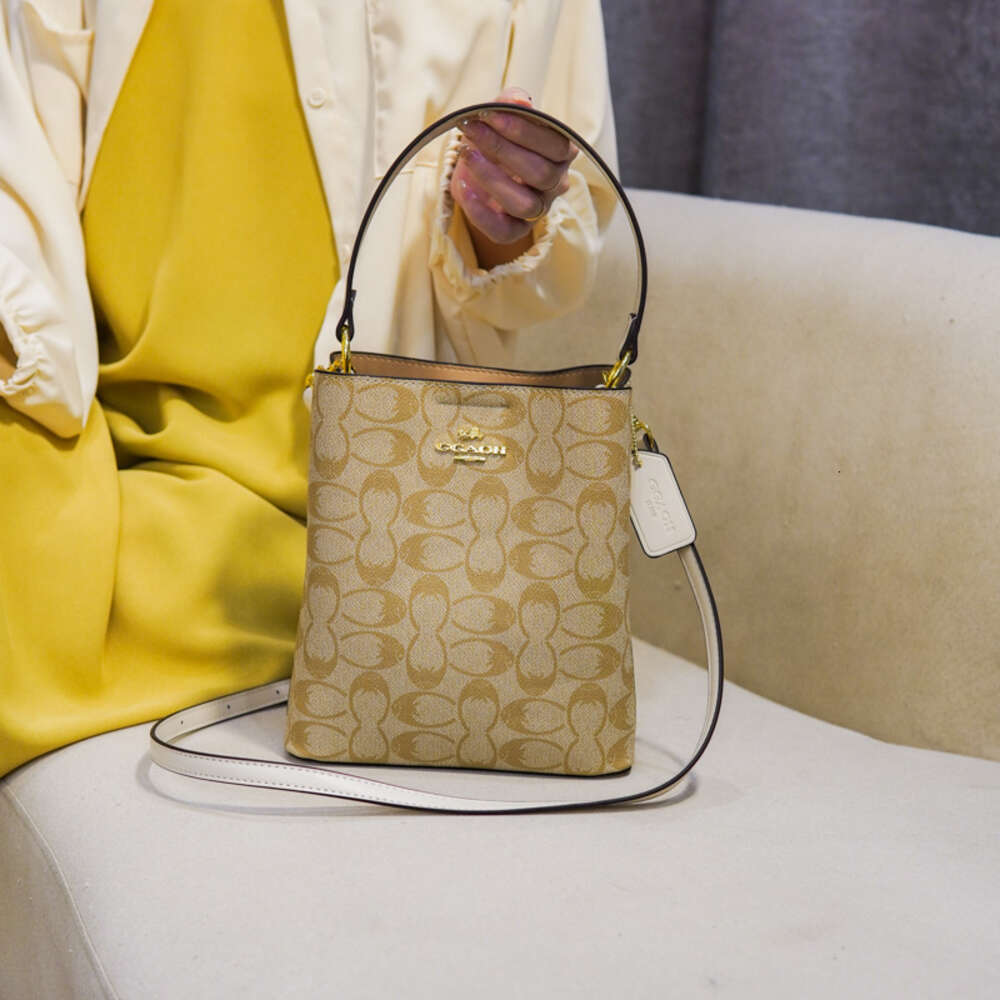 Stilvolle Handtaschen von Top-Designern, modische Beuteltasche, Winter, neuer Stil, vielseitige Damen-Umhängetasche mit einer Schulter