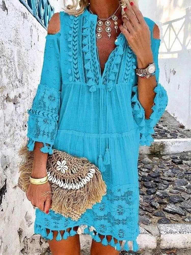 Robes décontractées de base Nouveau printemps broderie Crochet dentelle Boho robe femmes élégant hors épaule gland à volants Mini robe été col en V dame plage robe L2403