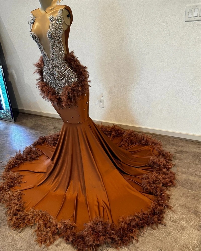 Brown O Neck Long Prom Dress For Black Girls 2024 Beaded Crystal Rhinestone Birthday Party Dresses Feathers Sequin Evening Gowns