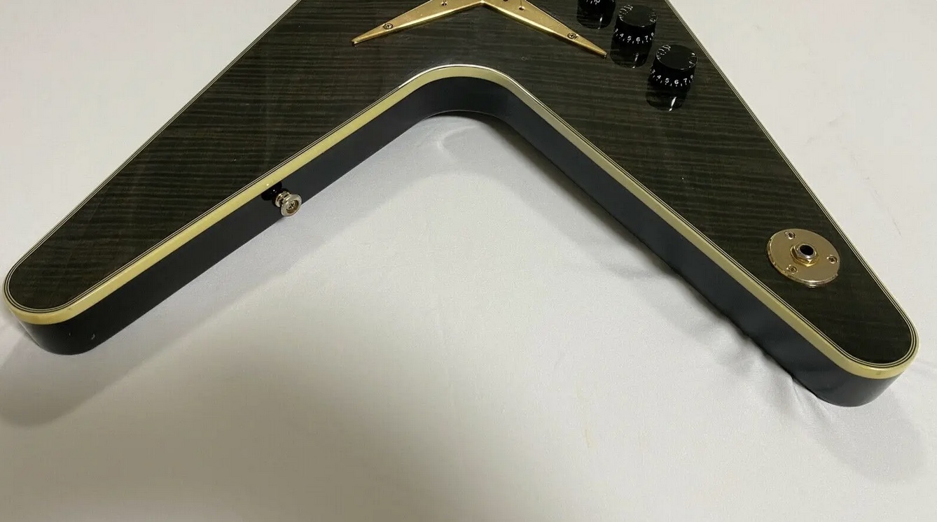 مخصصة غير منتظمة للجسم مقيفة القيقب أعلى اللون الأخضر العميد Dimebag Darrell الغيتار الكهربائي الغيتار Rosewood Fingorder ، متوفرة في المخزون