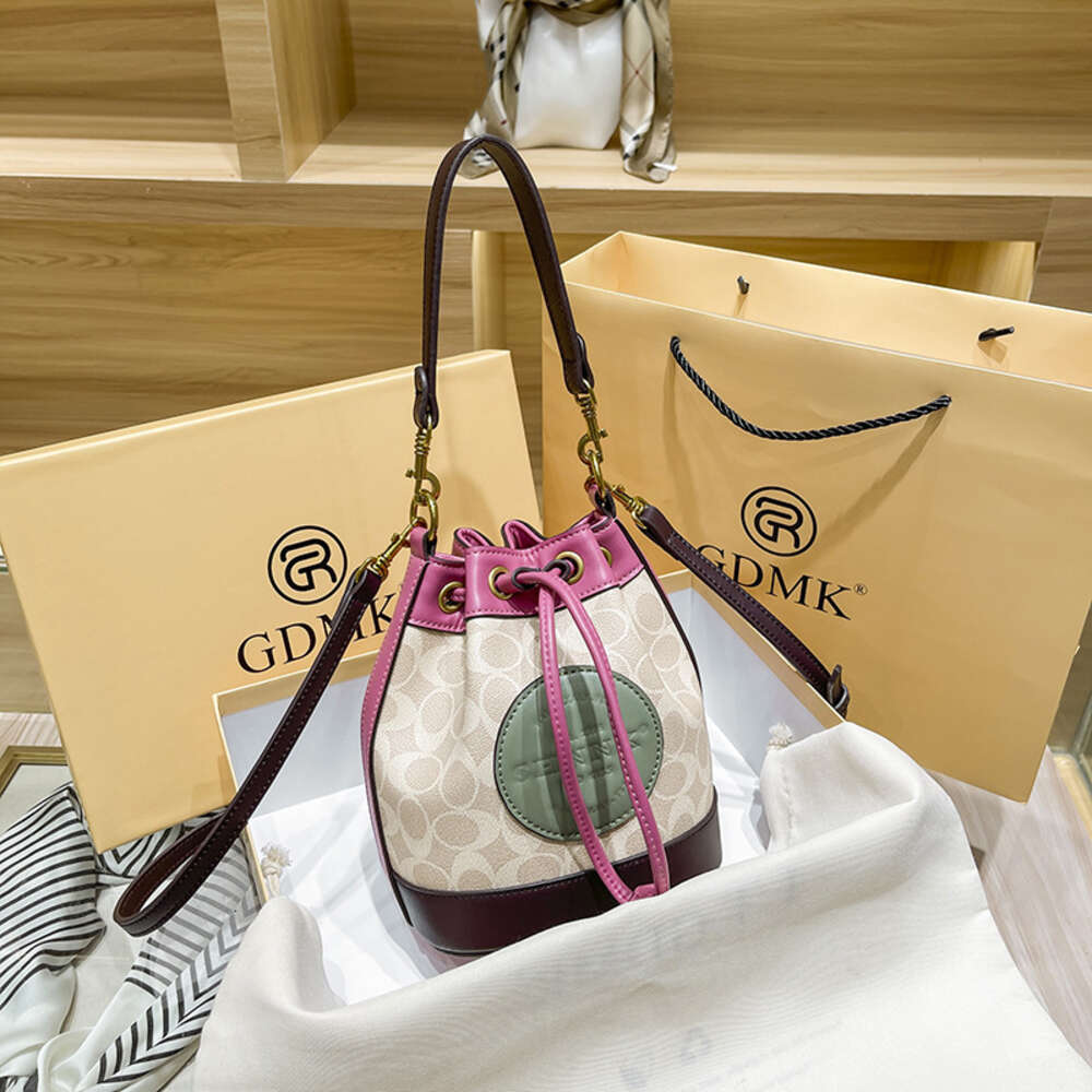 Storefront Guangzhou Womens Bag Aged Flower Bucket Light Luxury Niche Portable Vegetable Basket Versatile Single Shoulder Genuine Leather Small Women