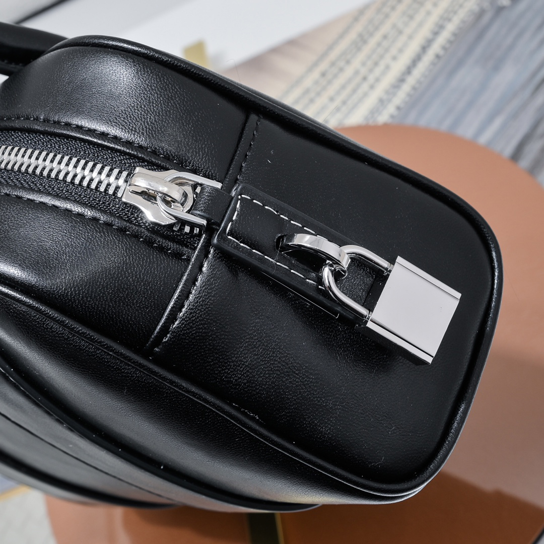 Högkvalitativa designväskor Boston Tote Leather Cowhide Handgjorda handväska Purses Fashion Casual Travel Påsar avancerade grossist