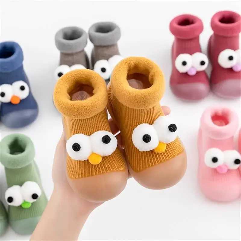 First Walkers Thick Warm Childrens Shoes Cute Cartoon Cotton Comfortable Breathable Home Autumn and Winter Shoes For Small Kids 240315