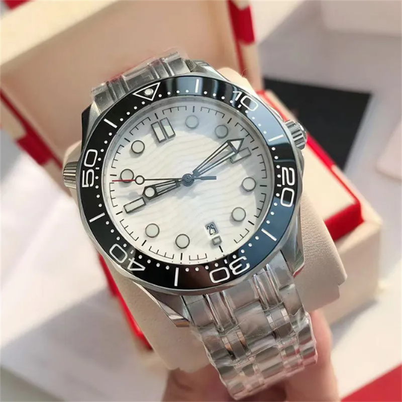 Watch Designer Men entièrement automatique Mécanique / STRAPE D'EACHIDE INOXDUBLE 2813 Mouvement Luxury Watch 41 mm pour hommes