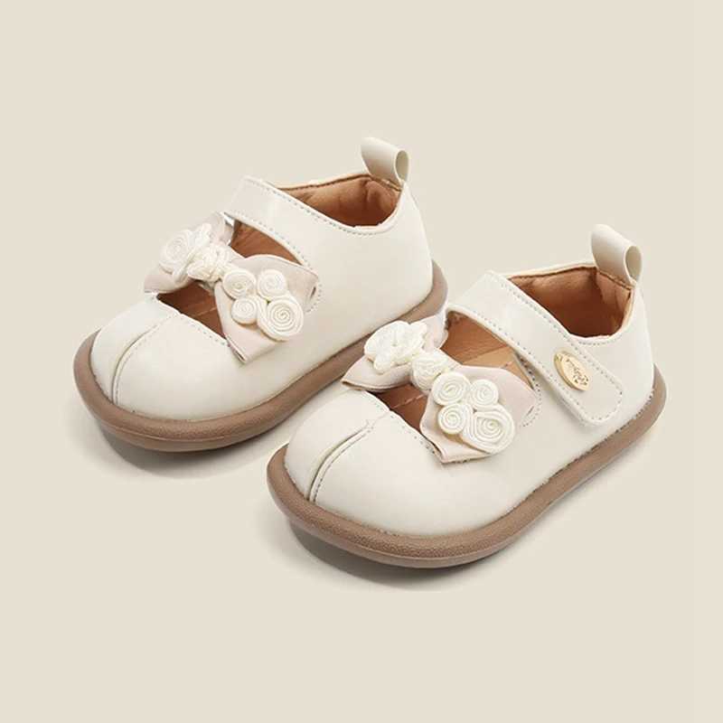 Babyschoenen Claladoudou Babyleren schoenen Effen Beige Bruin Merk Modieuze schoenen Lentejurk voor kinderen Meisjes Prestatie Bruiloft 240315